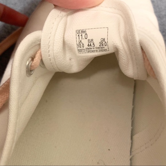 white vans - Picture 4 of 5